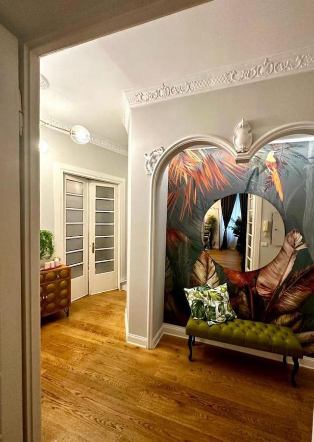 Bay Of Art Appartement Triëst Buitenkant foto
